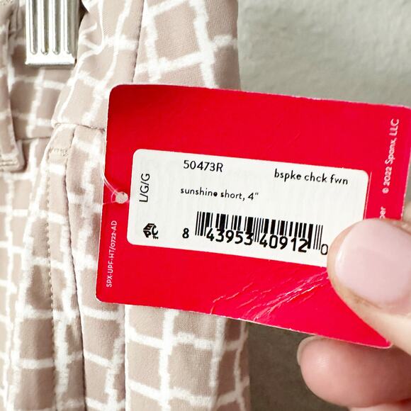 Spanx Sunshine Shorts UPF 50 4” Inseam Tan & White Shorts Women's Size Large NEW - Picture 4 of 10